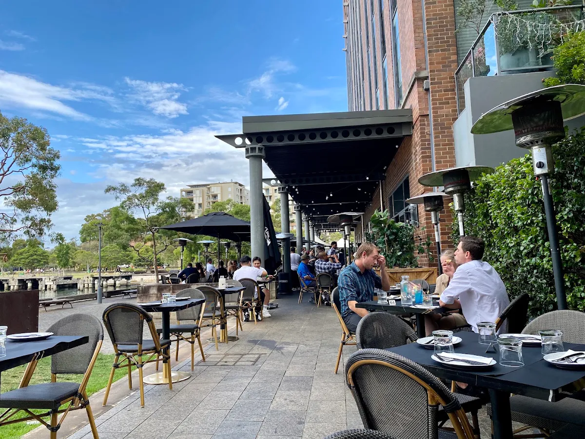 Vibe, Elements Bar and Grill Pyrmont