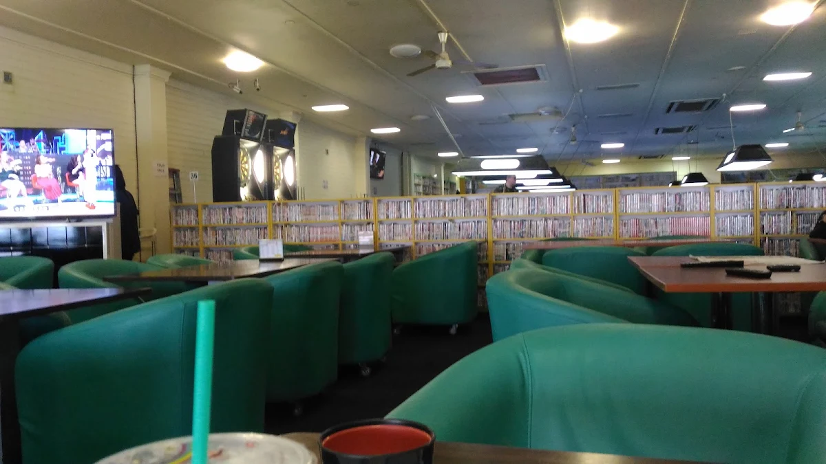 Vibe, Formosa Cafe
