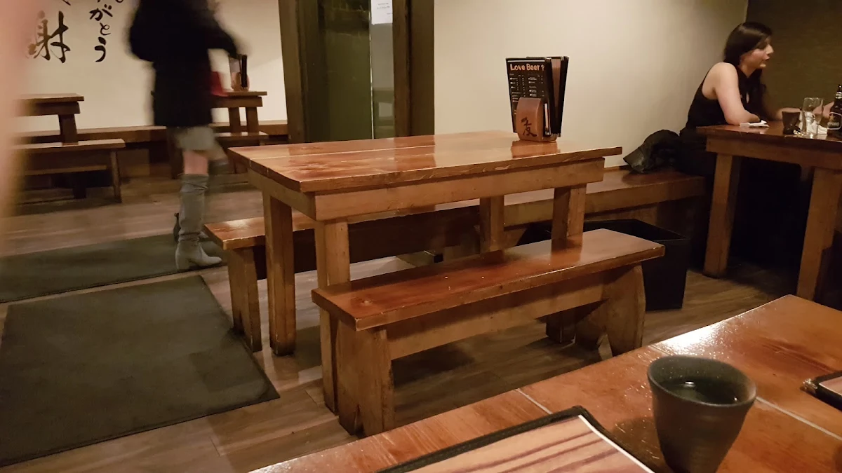 Vibe, Izakaya Tomo