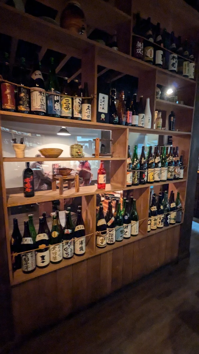 Vibe, Izakaya Tomo