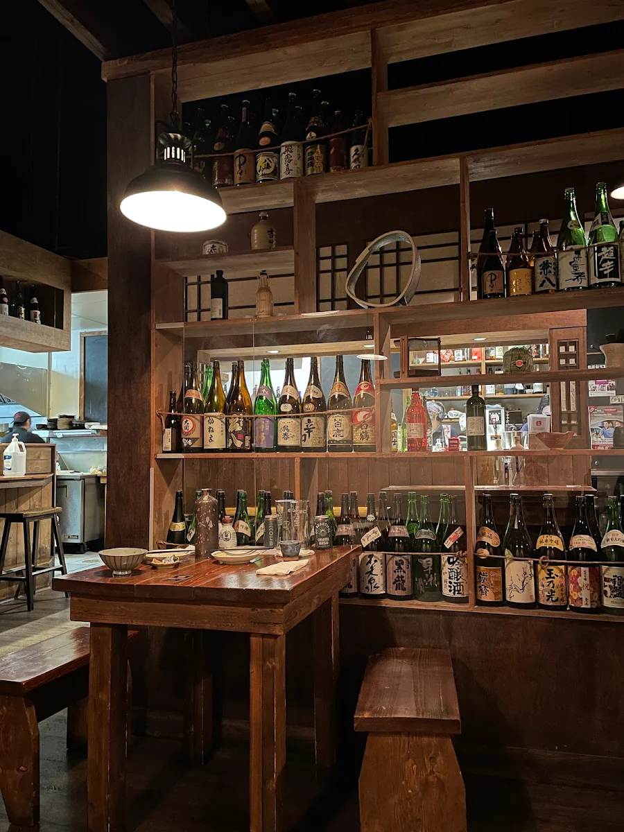 Vibe, Izakaya Tomo