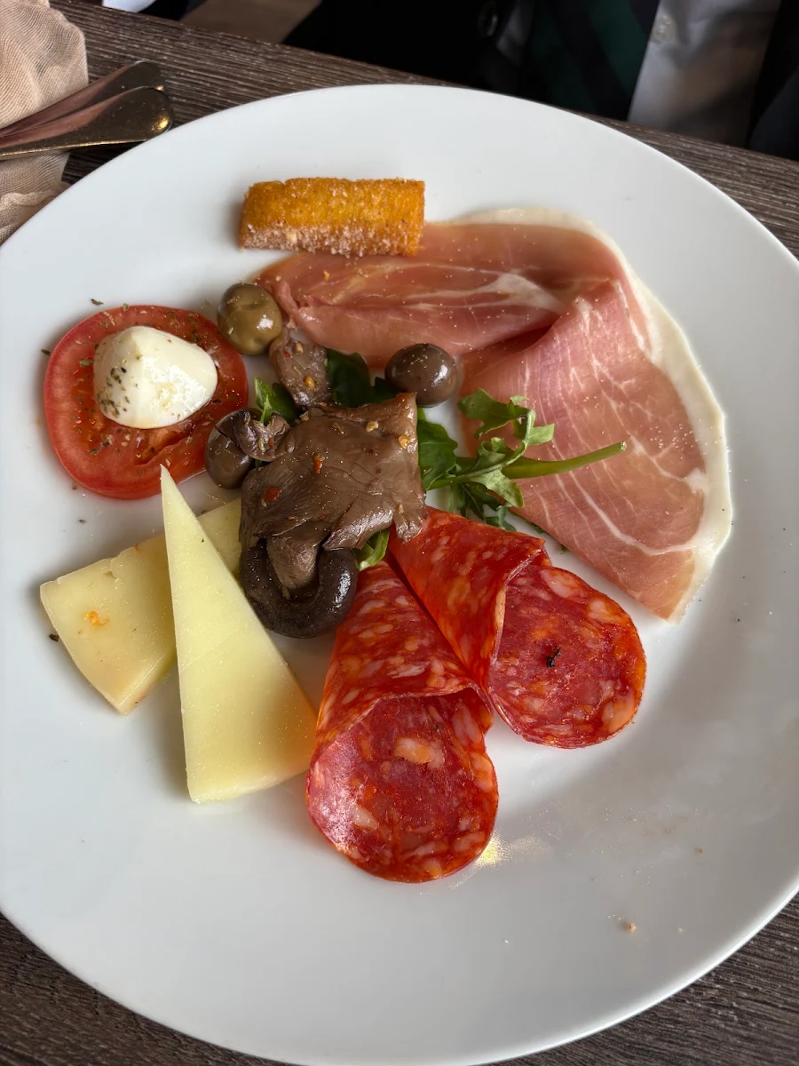 Food & drink, IL Gatto e la Volpe Bradford