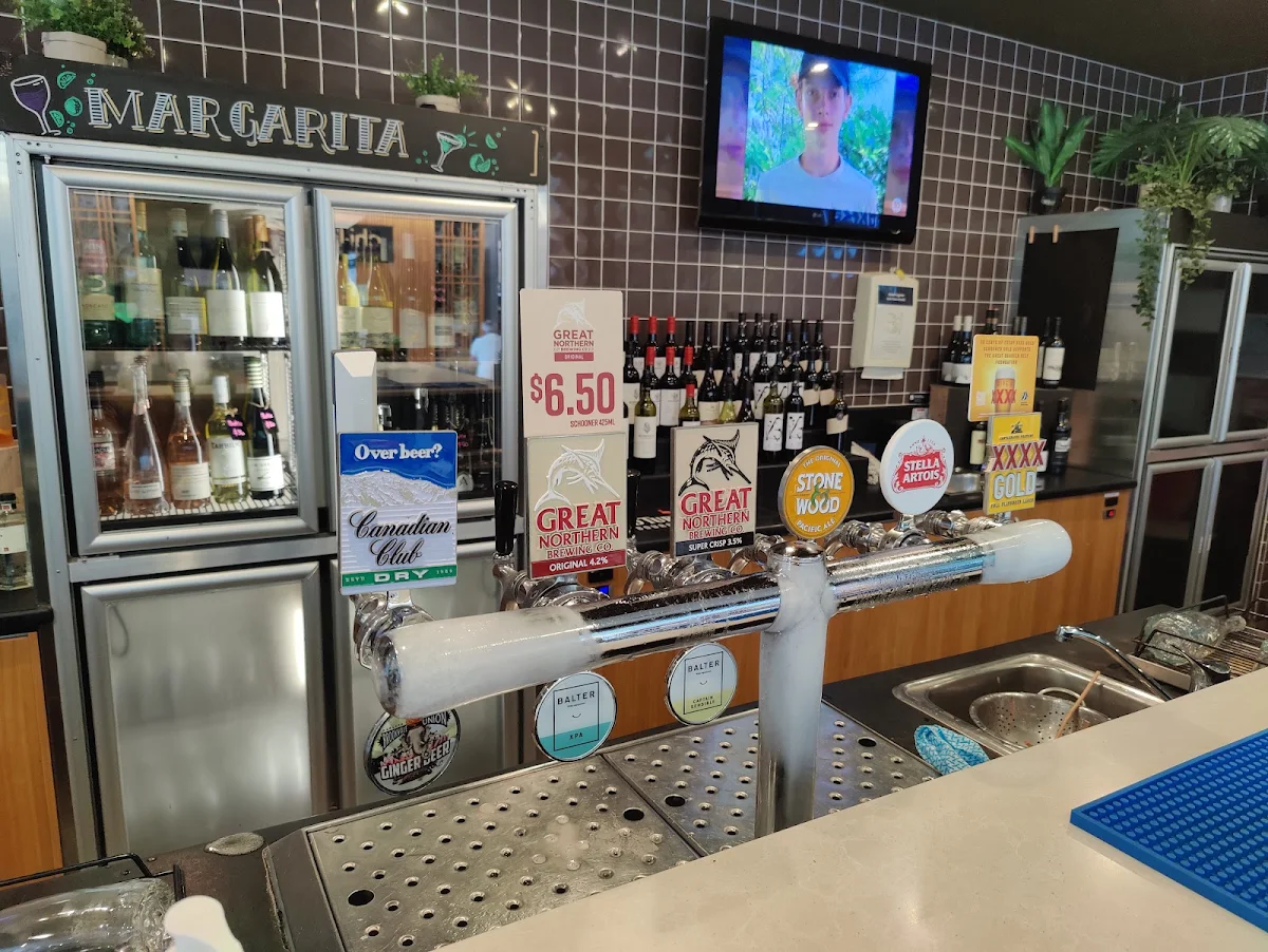 Vibe, Transit Tavern