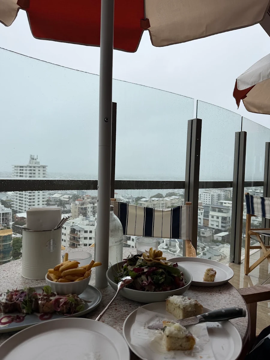 Food & drink, Sully's Rooftop