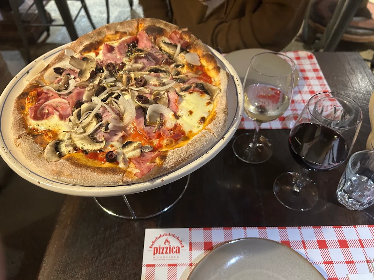 Food & drink, Pizzaca Pizzeria & Bar