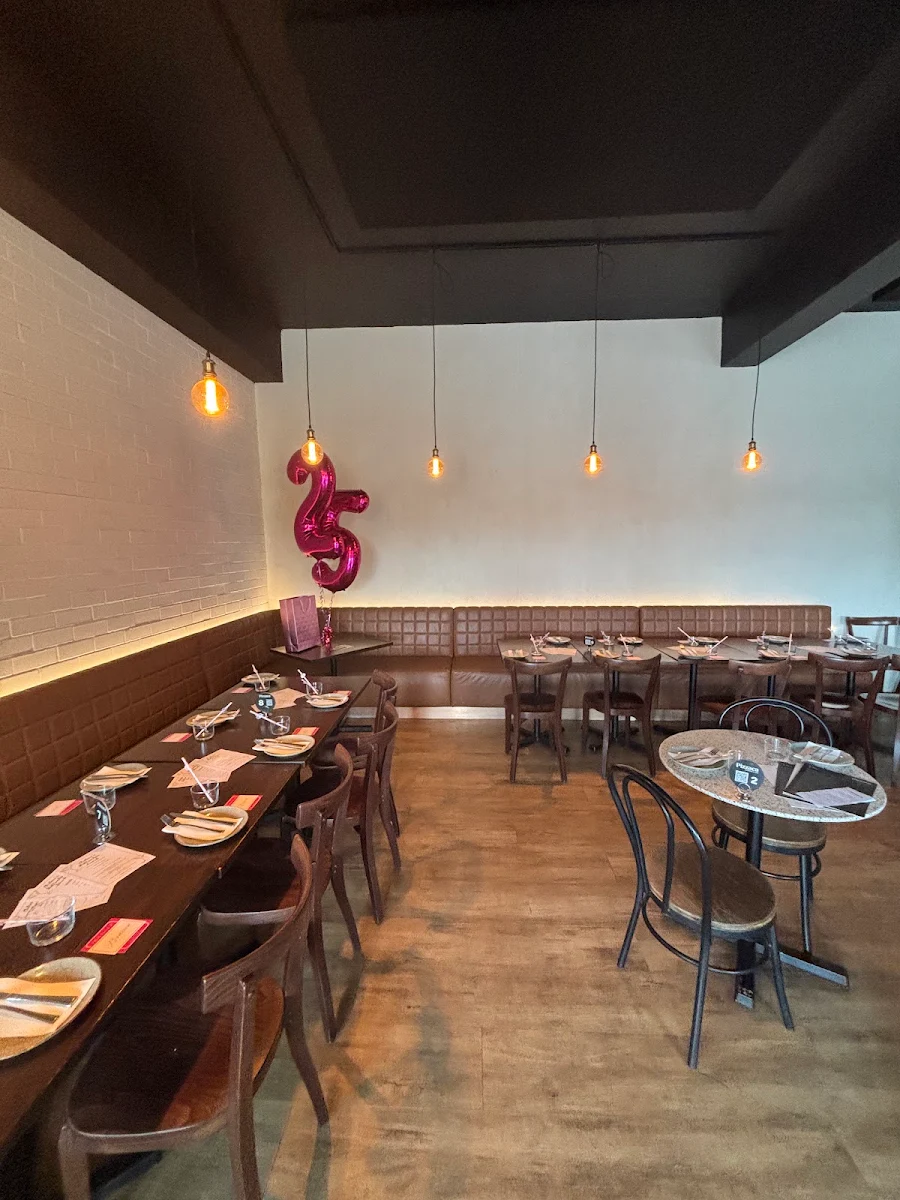 Vibe, Pizzaca Pizzeria & Bar