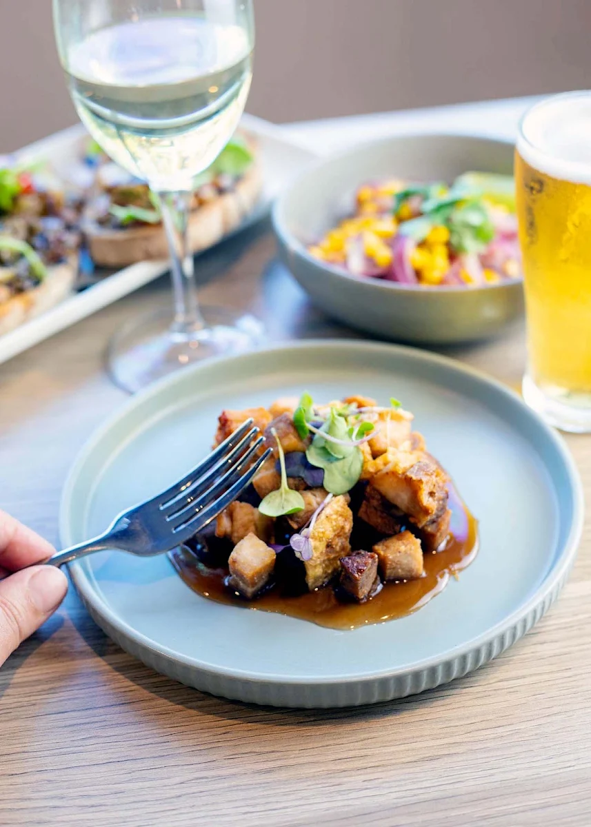 Food & drink, Regency Tavern