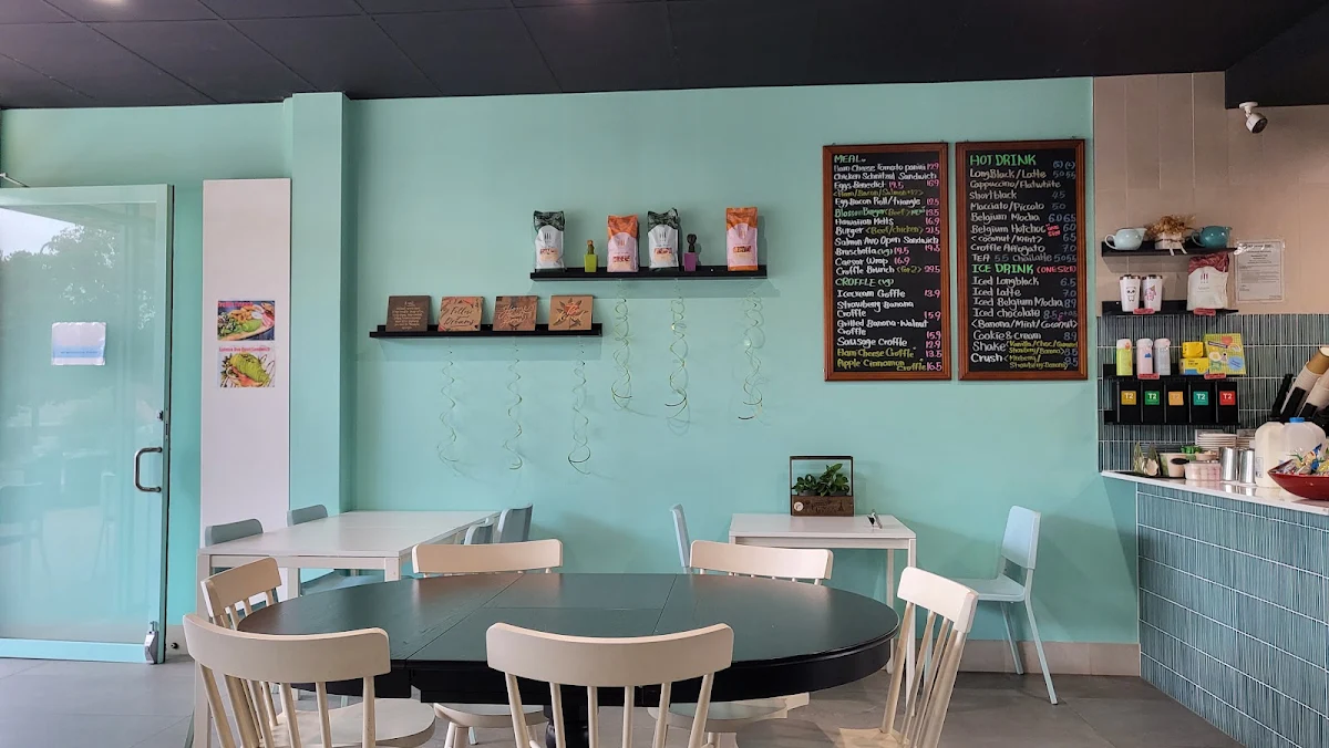 Vibe, blossom cafe
