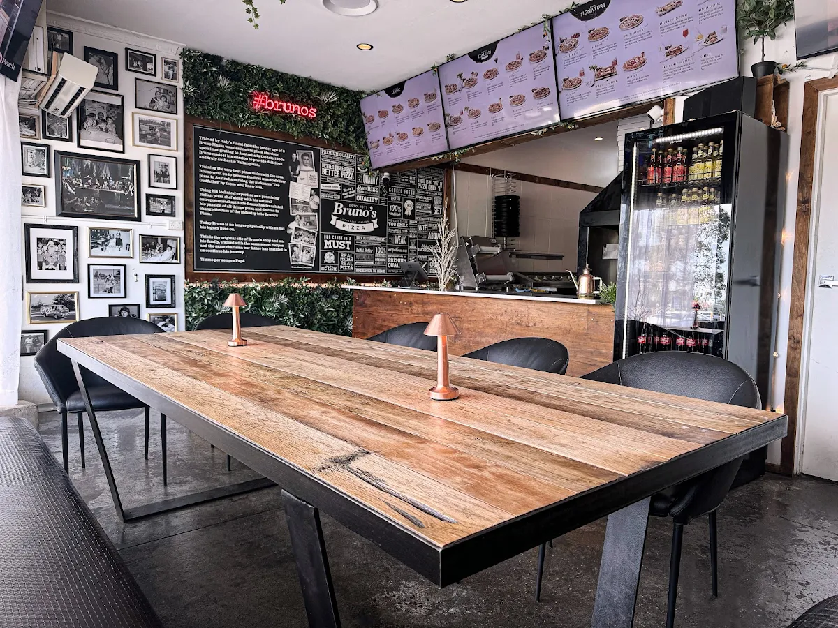 Vibe, Bruno's Pizza