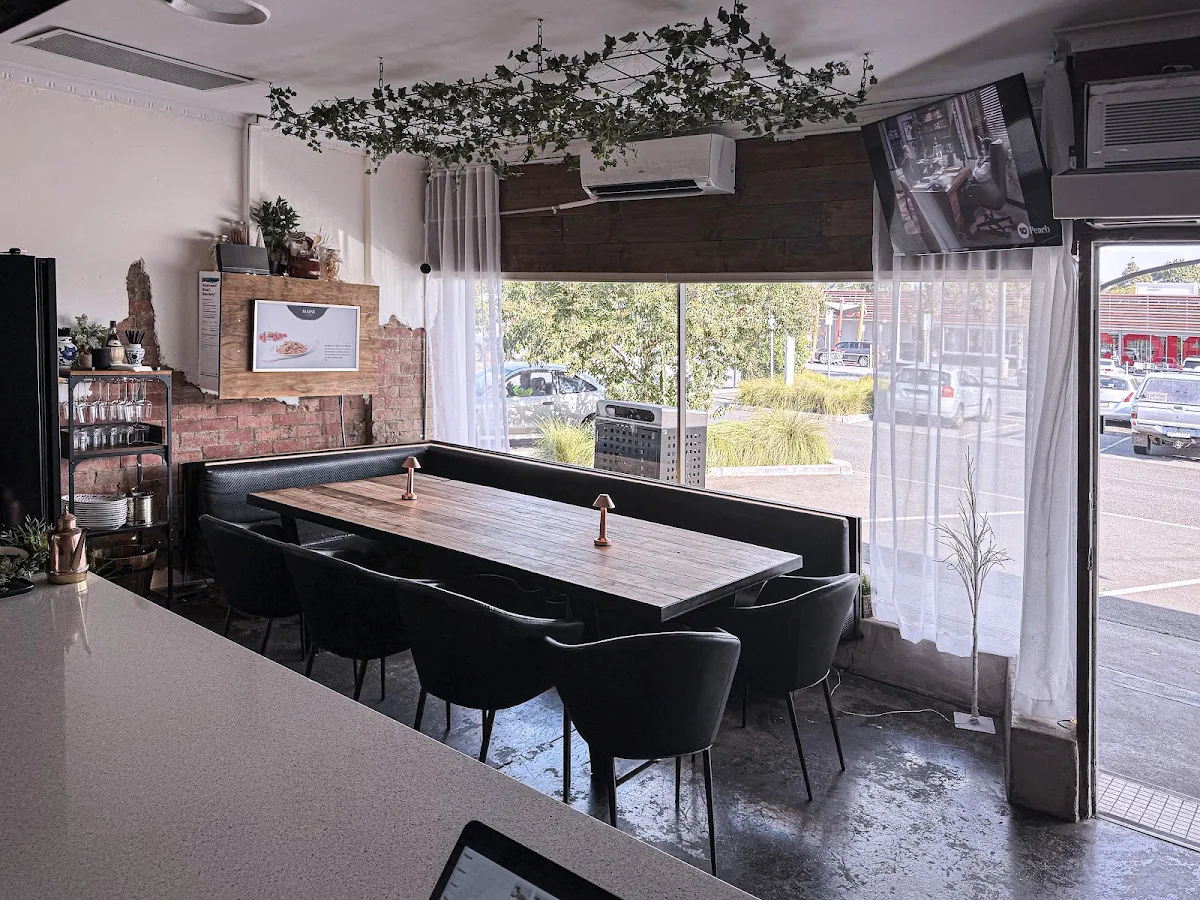 Vibe, Bruno's Pizza