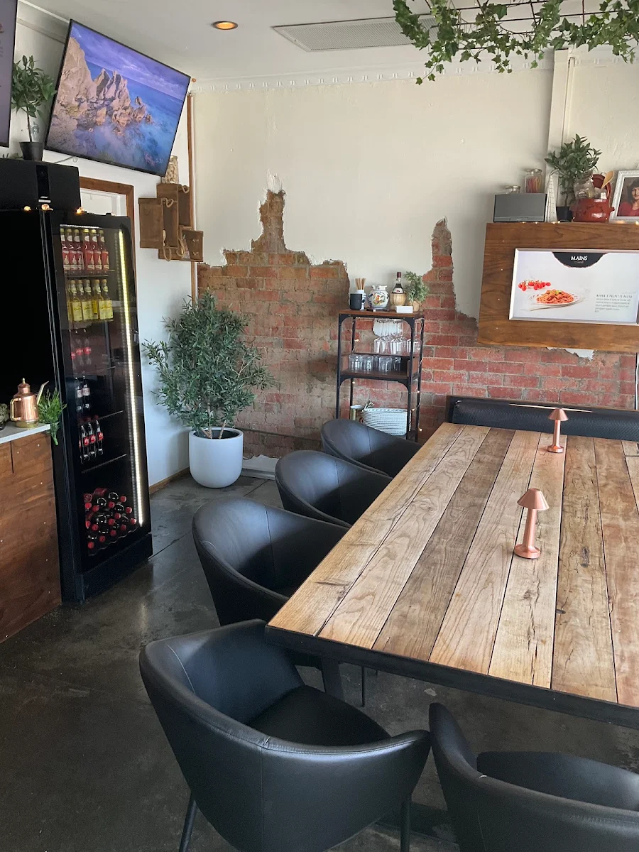 Vibe, Bruno's Pizza
