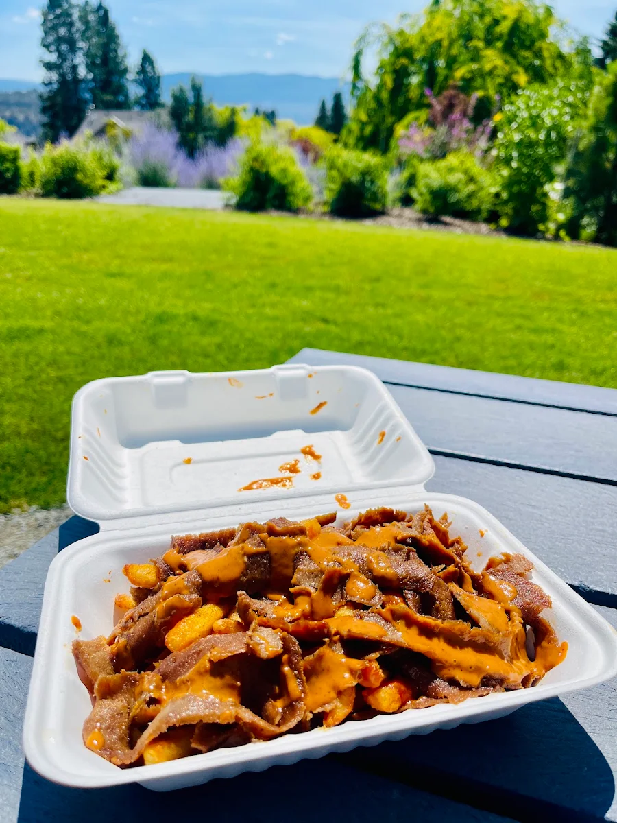 Food & drink, Halfmoon Pizzeria + Donair