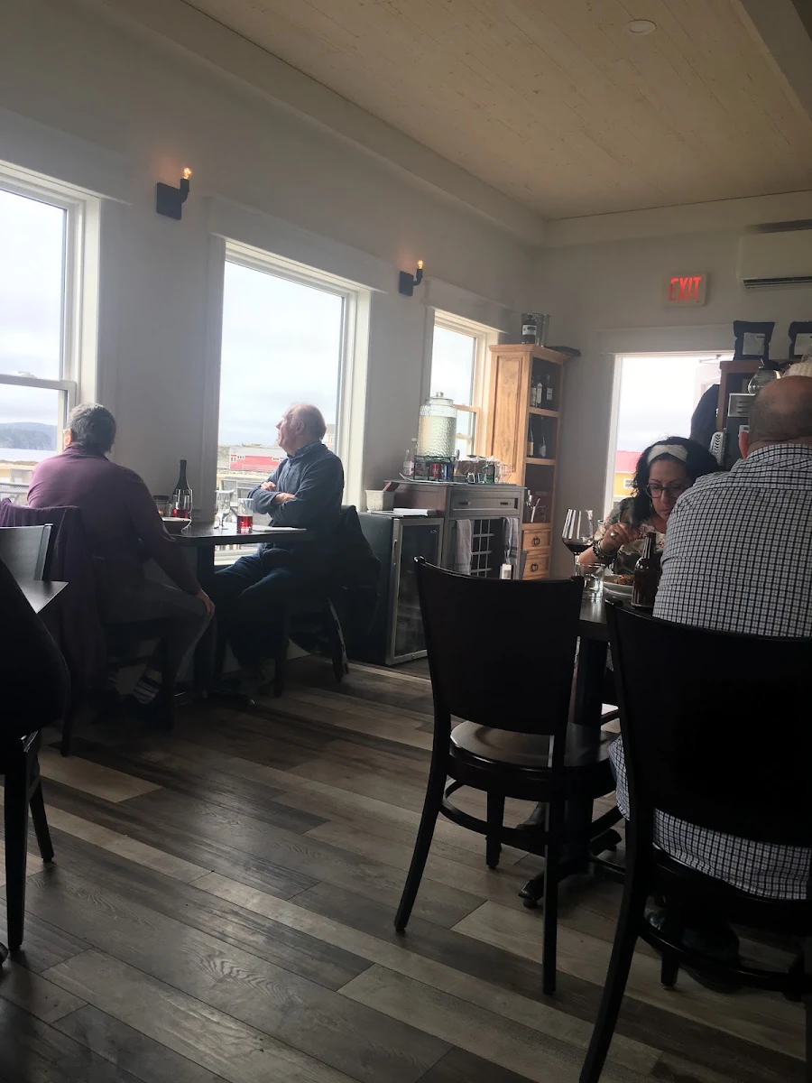 Vibe, Canvas Cove Bistro