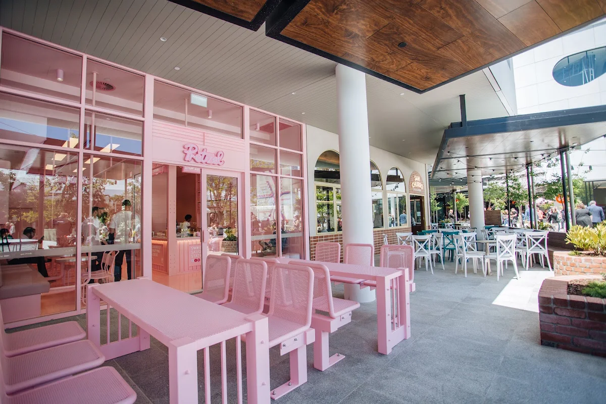 Vibe, Pretzel Karrinyup