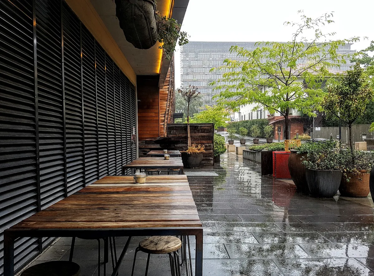 Vibe, Močan & Green Grout