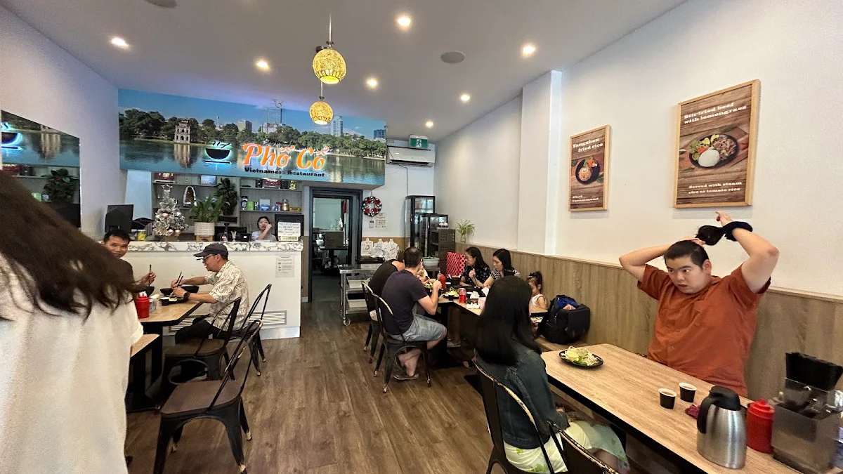 Vibe, Pho Co Eastwood