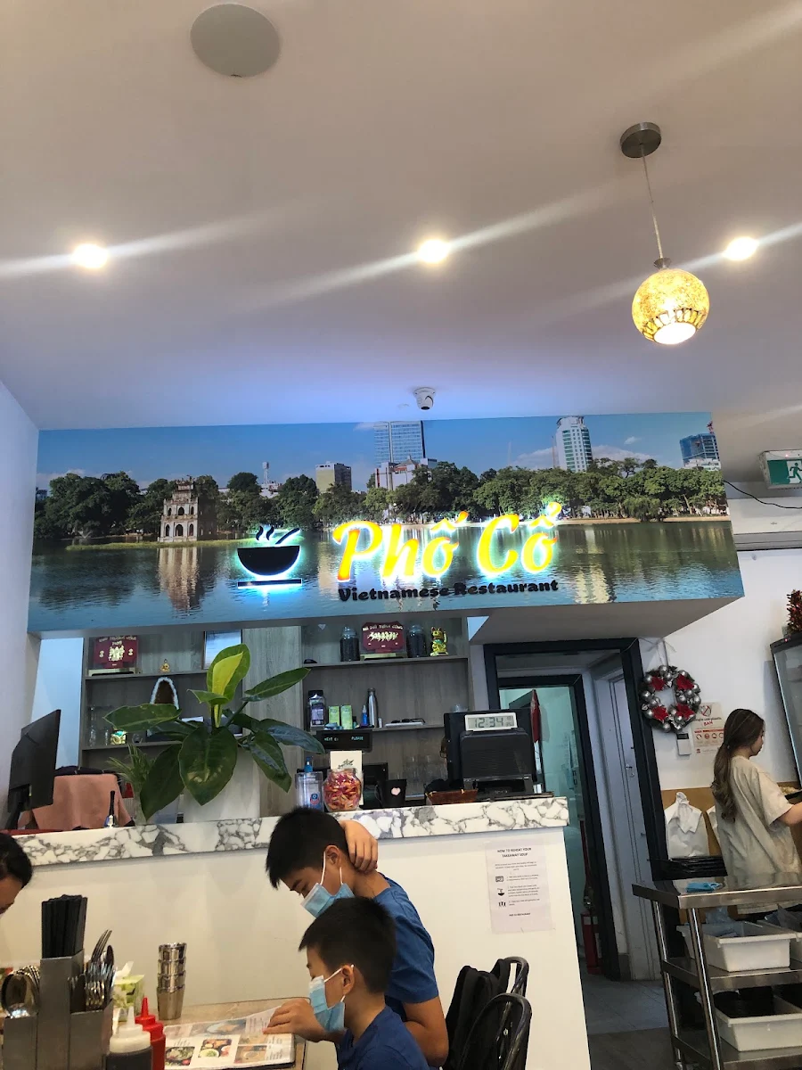 Vibe, Pho Co Eastwood