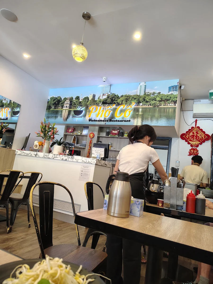 Vibe, Pho Co Eastwood