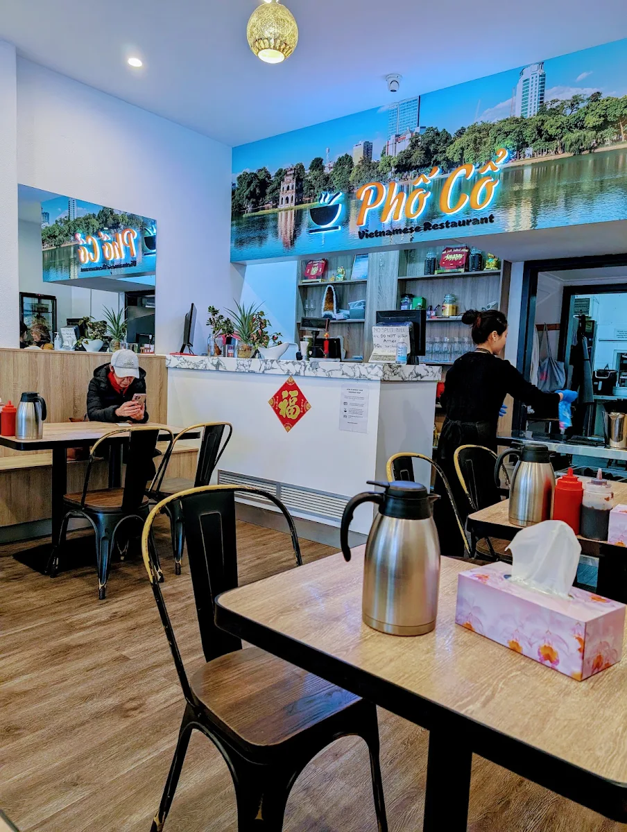 Vibe, Pho Co Eastwood