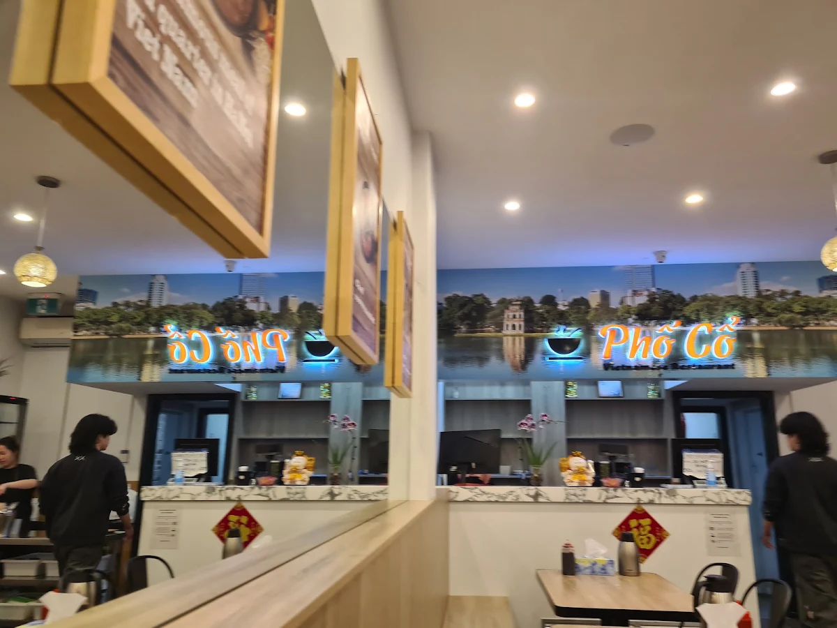 Vibe, Pho Co Eastwood