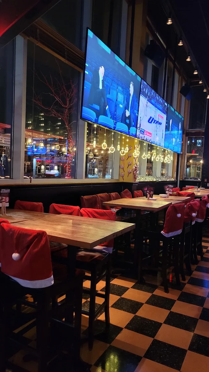 Vibe, Jack Astor's Bar & Grill Boisbriand