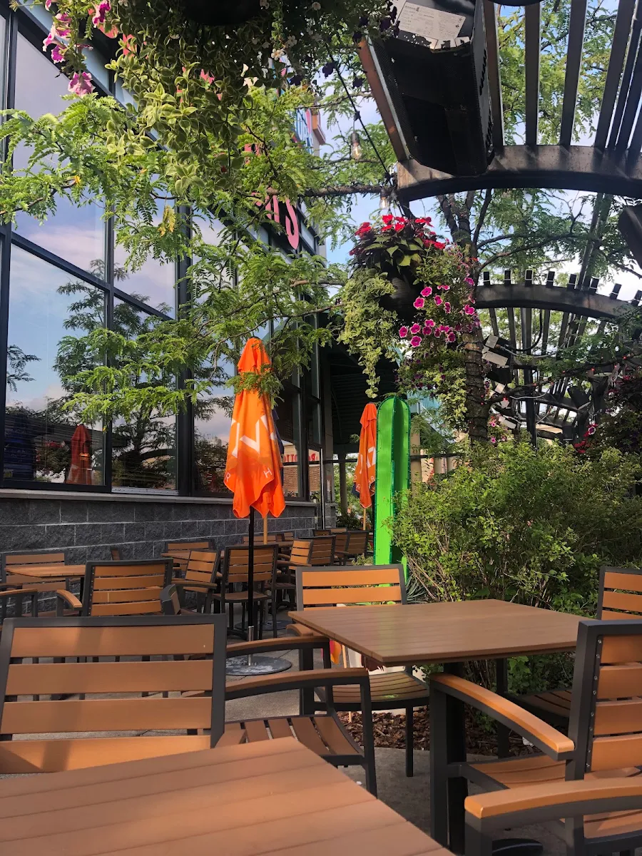 Vibe, Jack Astor's Bar & Grill Boisbriand