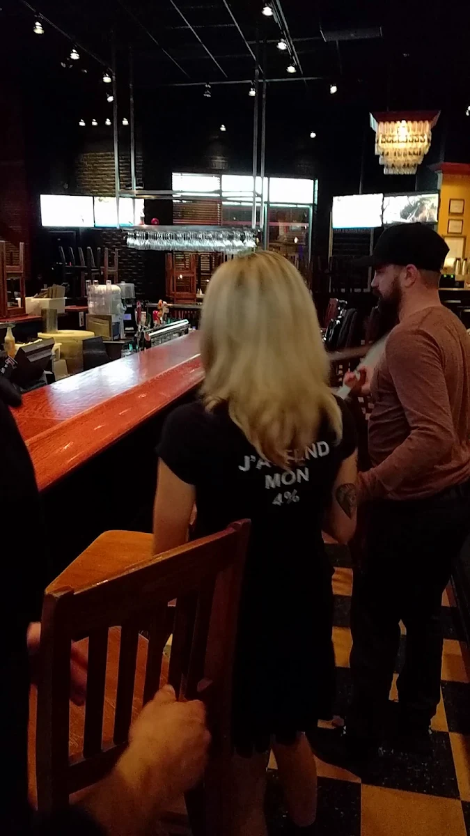 Vibe, Jack Astor's Bar & Grill Boisbriand