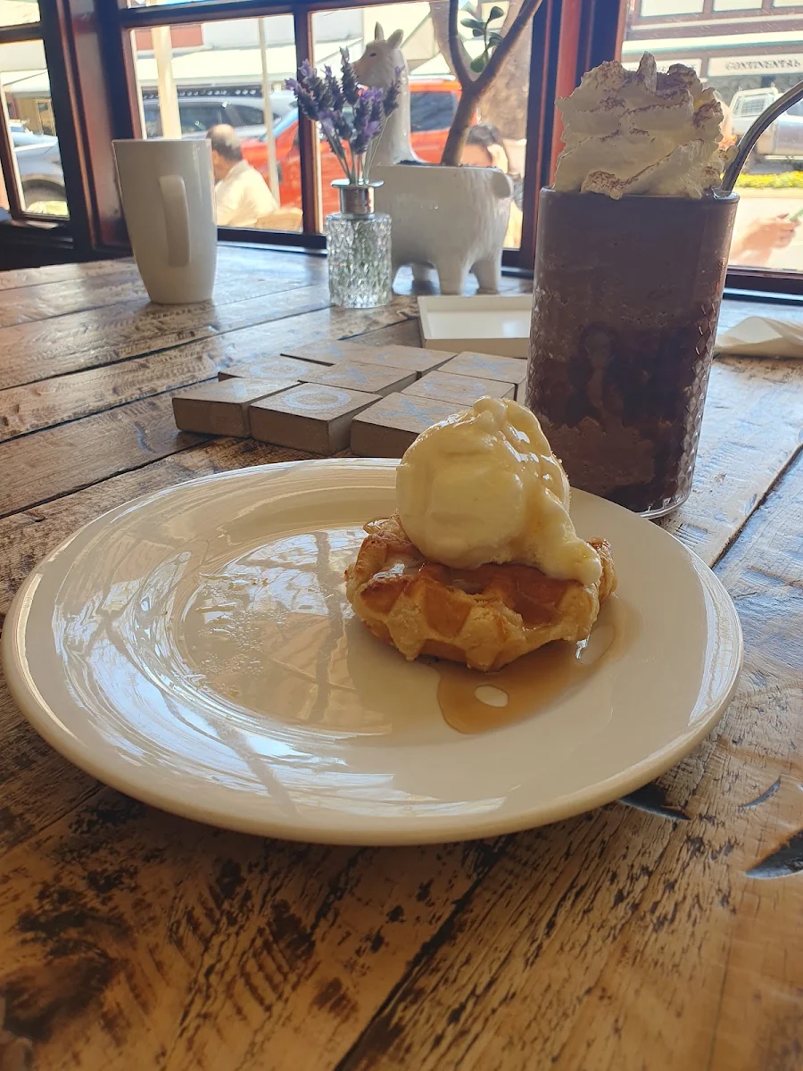 Food & drink, Cafe Dharma