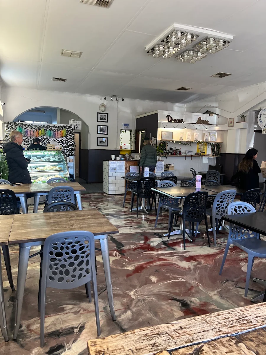Vibe, Cafe Dharma