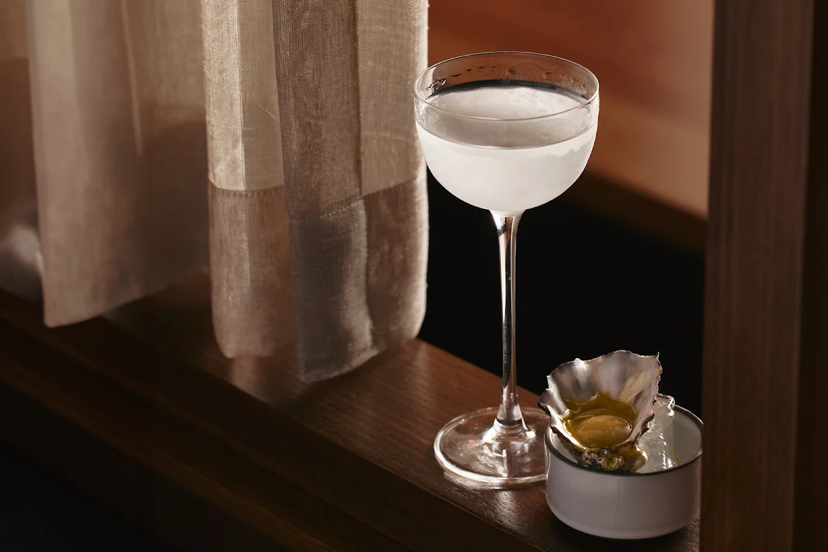 Food & drink, Pearl Diver