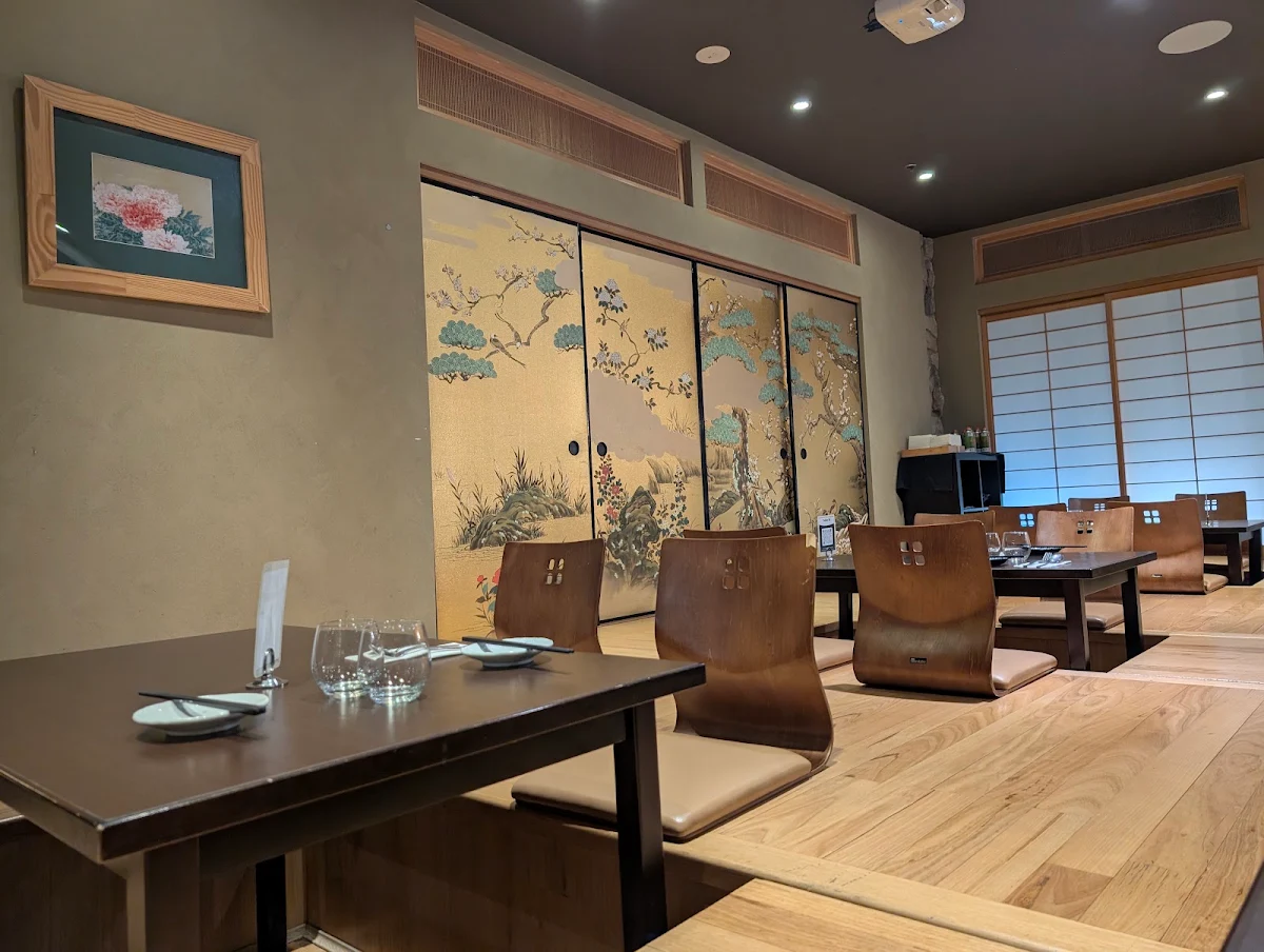 Vibe, ITSUMO Japanese Restaurant & Izakaya Bar
