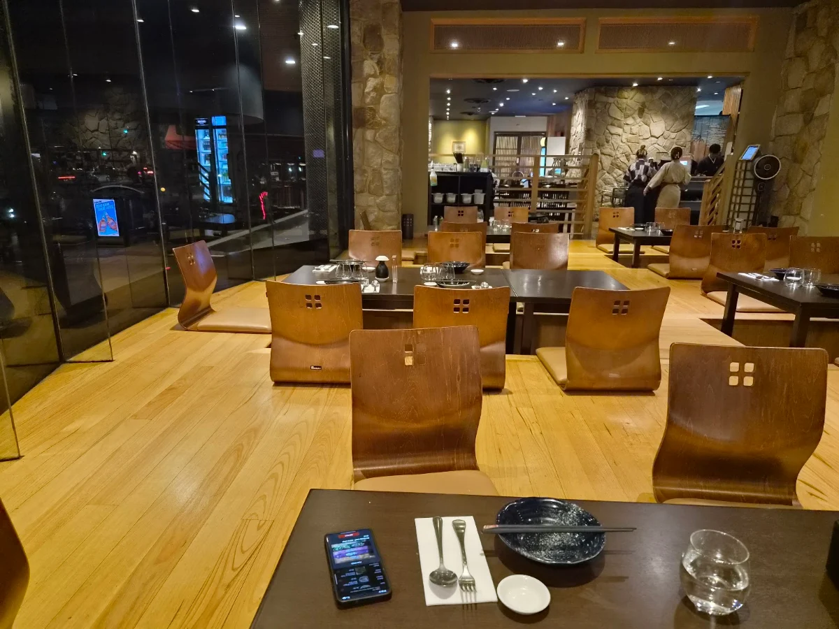 Vibe, ITSUMO Japanese Restaurant & Izakaya Bar