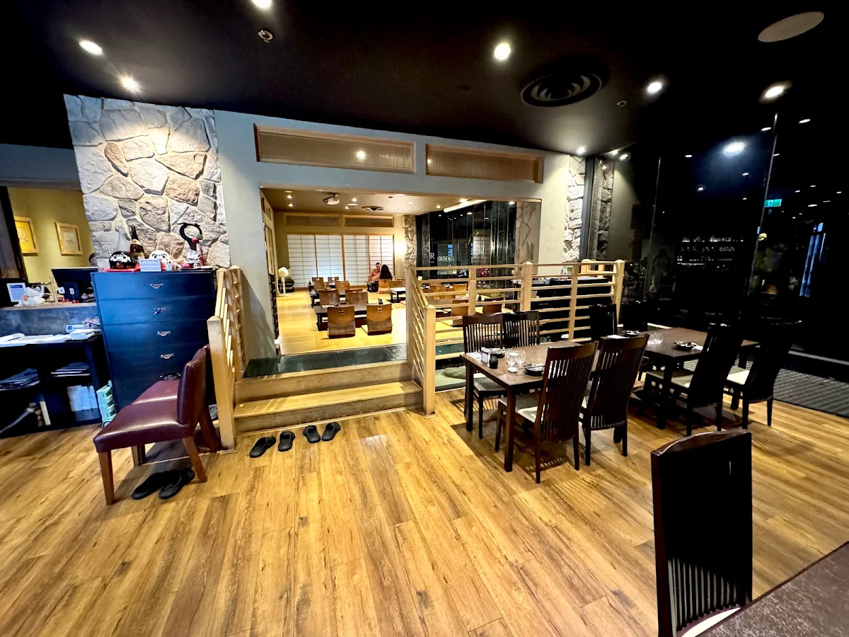 Vibe, ITSUMO Japanese Restaurant & Izakaya Bar