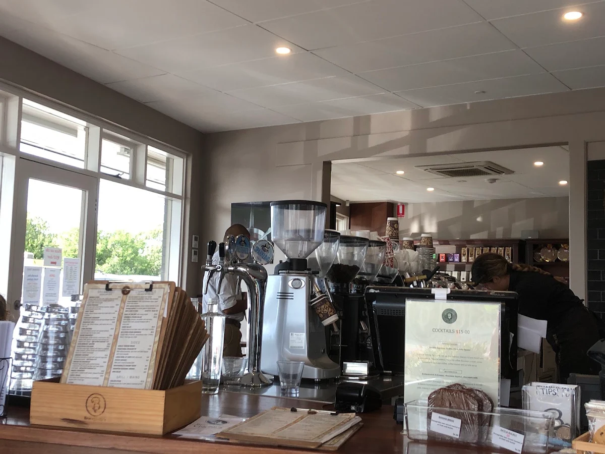 Vibe, Bracegirdle's Blackwood