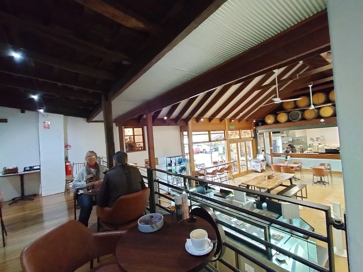 Vibe, Bracegirdle's Blackwood