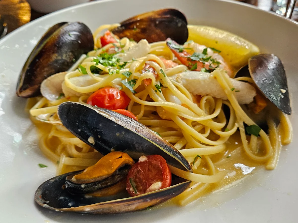 Food & drink, Waterfront Southgate