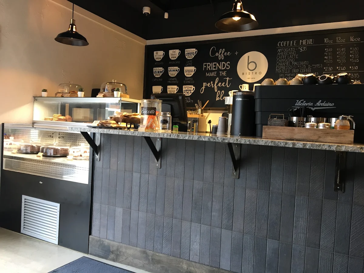 Vibe, Blend Bistro