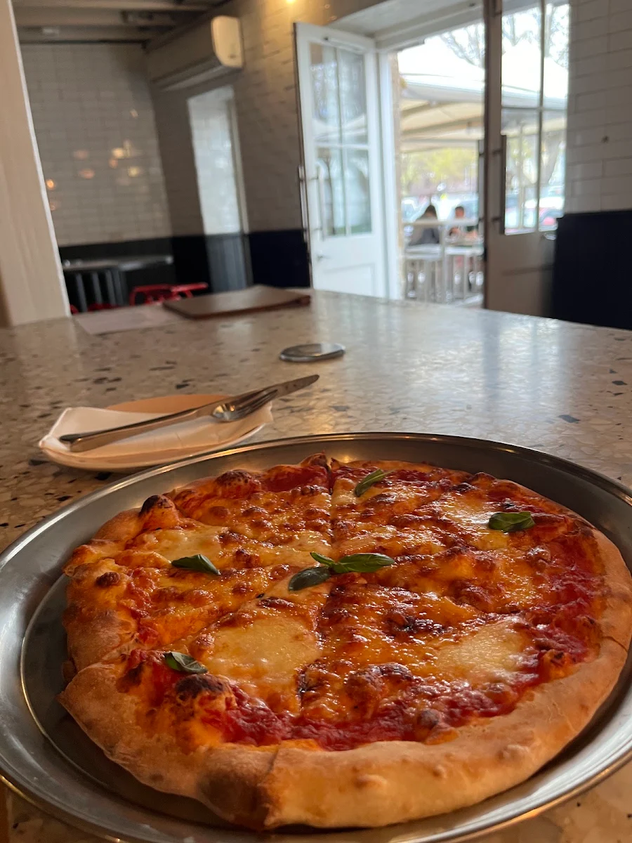 Food & drink, Cargo Bar Pizza Lounge