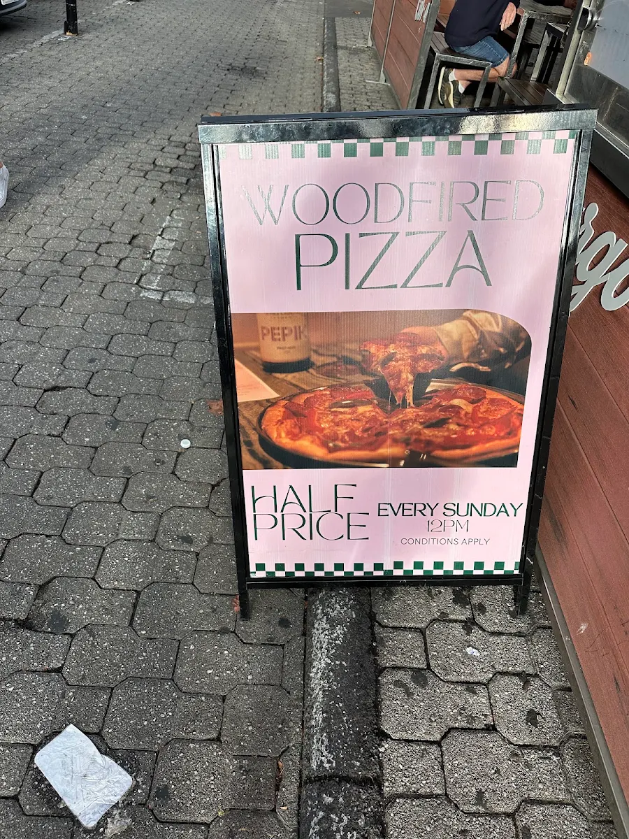 Menu, Cargo Bar Pizza Lounge