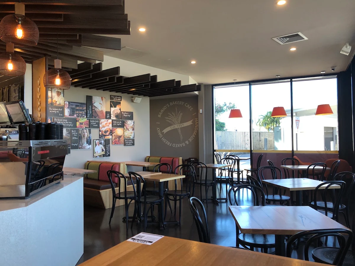 Vibe, Banjo’s Bakery Café – Edmonton (Drive Thru)