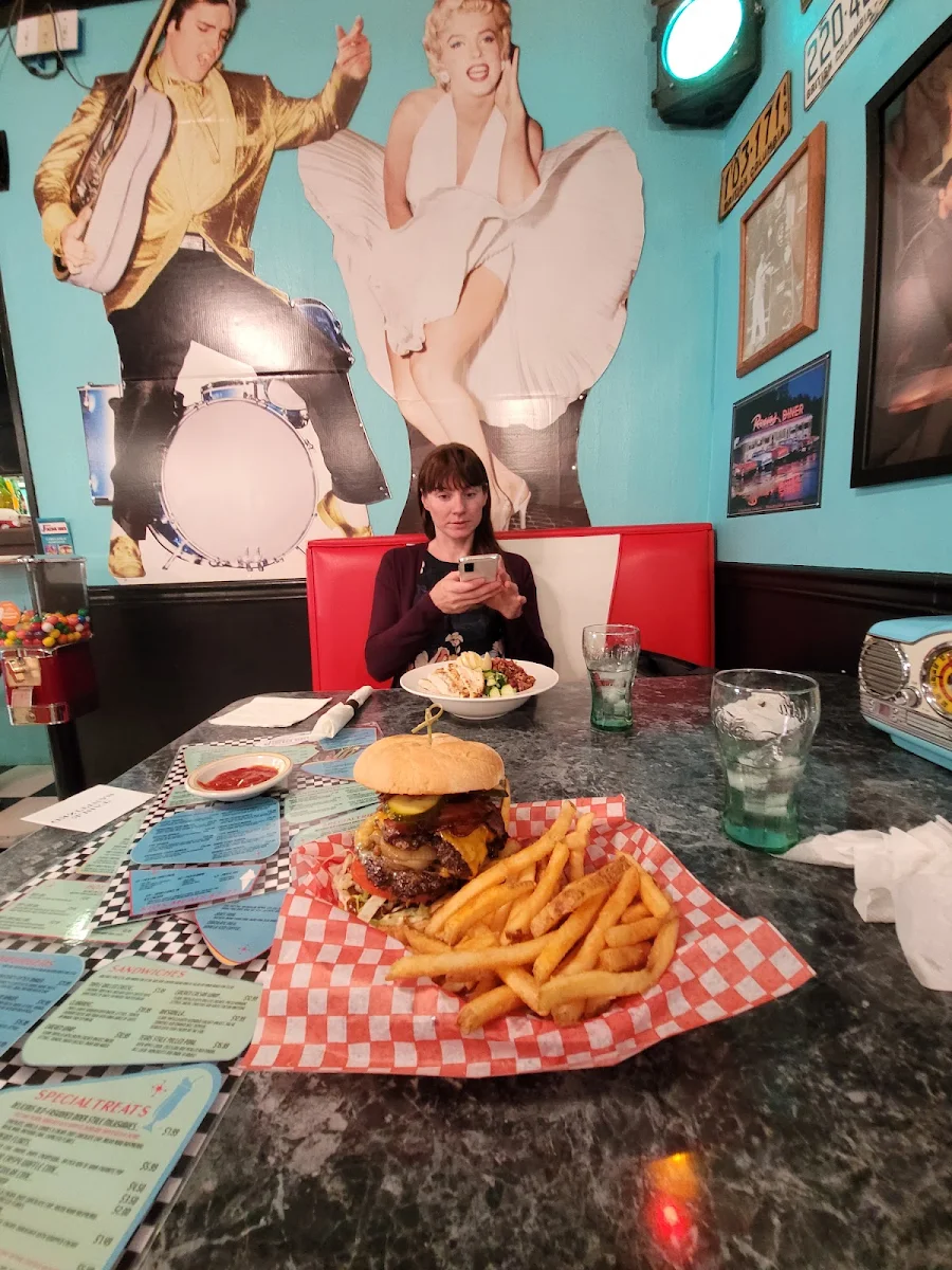 Food & drink, Johnny's Jukebox Diner