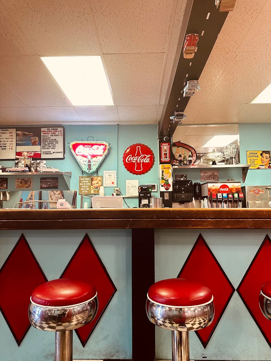 Vibe, Johnny's Jukebox Diner