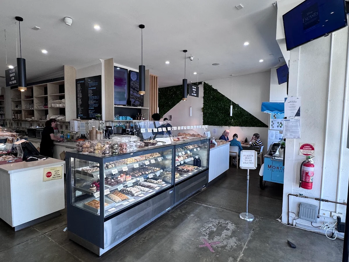 Vibe, Montano's Patisserie Cafe.