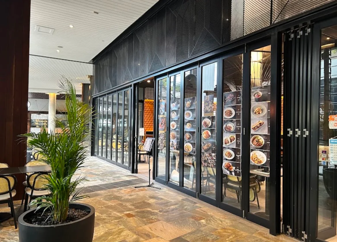 Vibe, Food World Asian Fusion