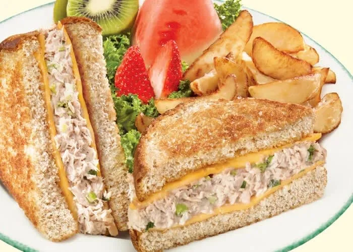 Food & drink, Cora's Breakfast & Lunch