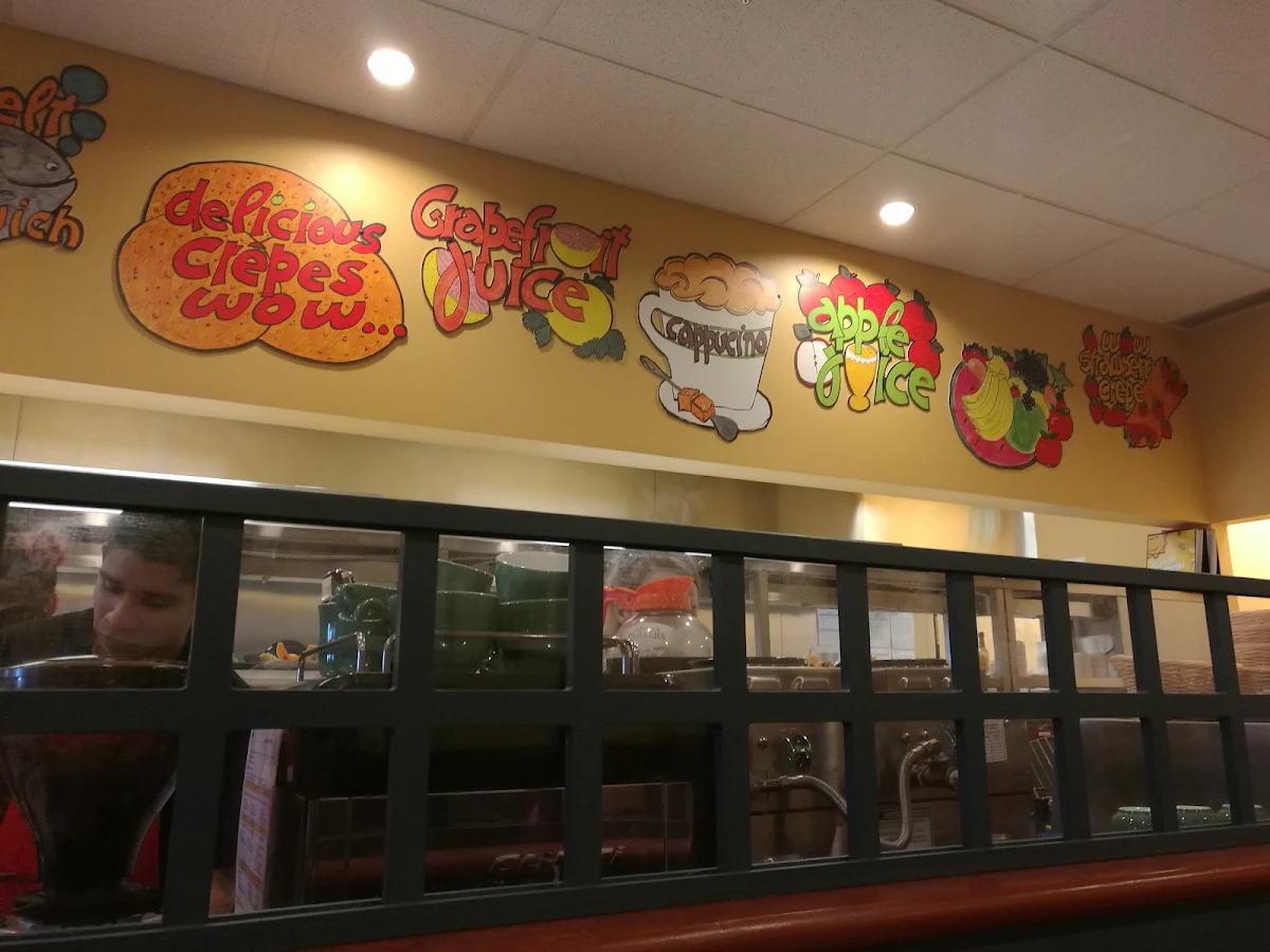 Vibe, Cora's Breakfast & Lunch