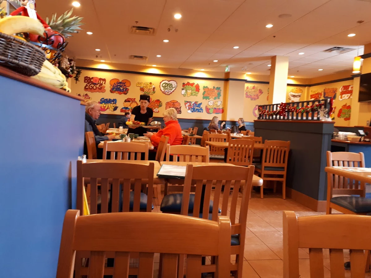 Vibe, Cora's Breakfast & Lunch
