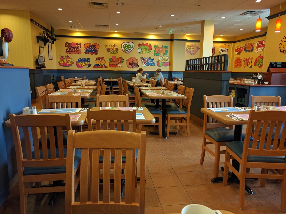Vibe, Cora's Breakfast & Lunch