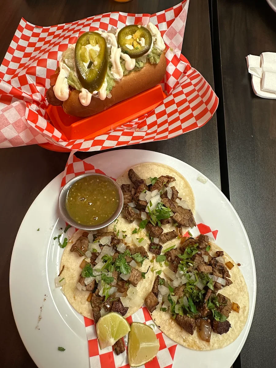 Food & drink, Sabrosito Restaurant (formerly Don Oso's)
