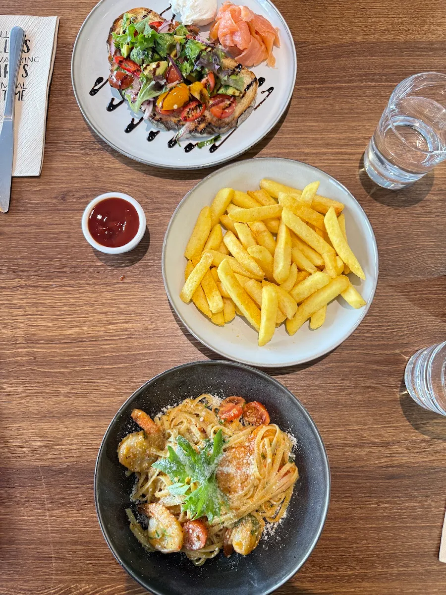 Food & drink, Xplo by EightyTwenty | Akuna St
